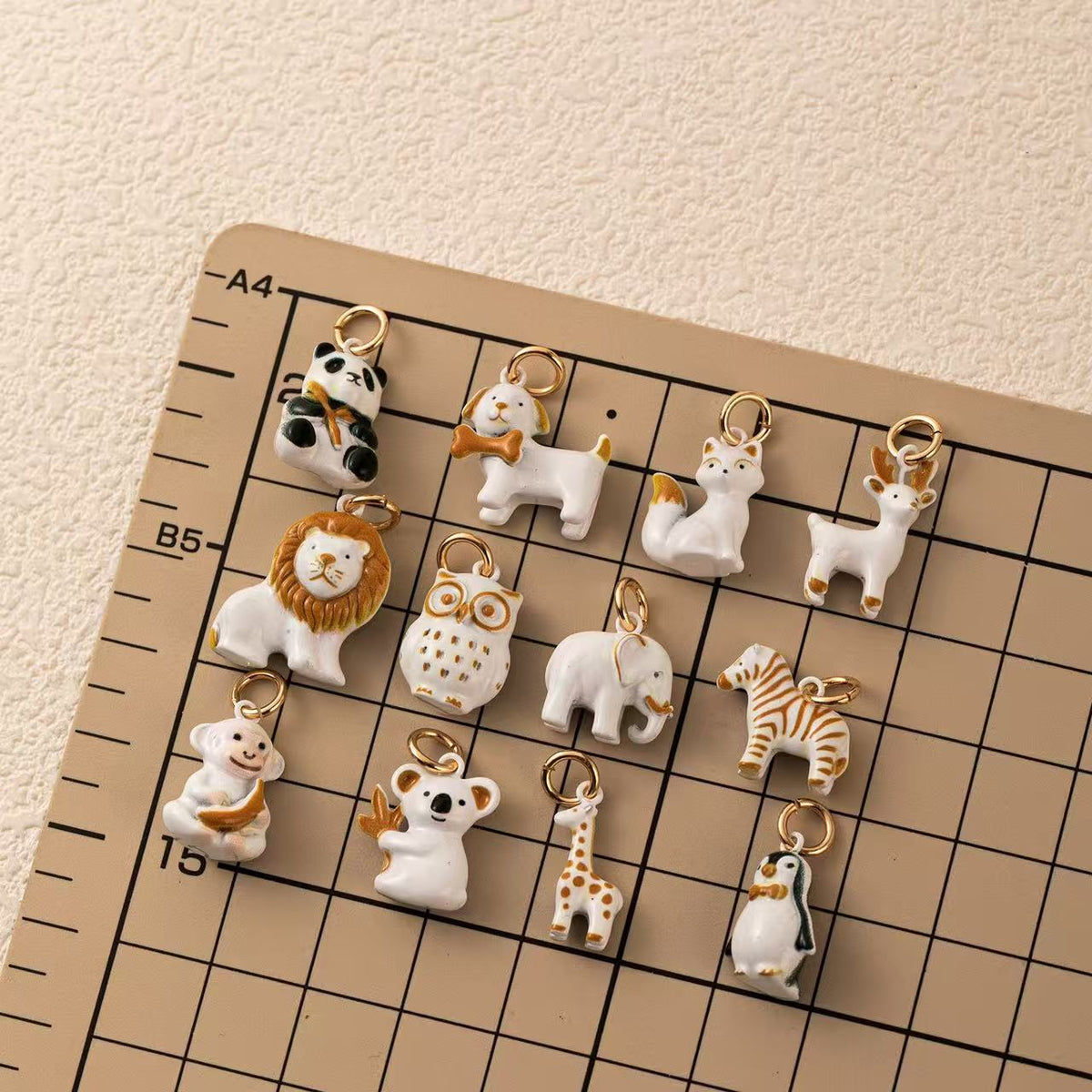 PAWSOME NECKLACE - #158-1