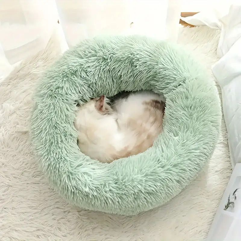 Plush Pet Nest Soft Donut Cat Bed – Cozy Round Couch for Cats and Small Dogs, Comfortable Sleeping Spot for Warmth and Deep Sleep, Suitable for Indoor Home Use (L, White)