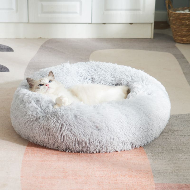 Plush Pet Nest Soft Donut Cat Bed – Cozy Round Couch for Cats and Small Dogs, Comfortable Sleeping Spot for Warmth and Deep Sleep, Suitable for Indoor Home Use (M, Green)