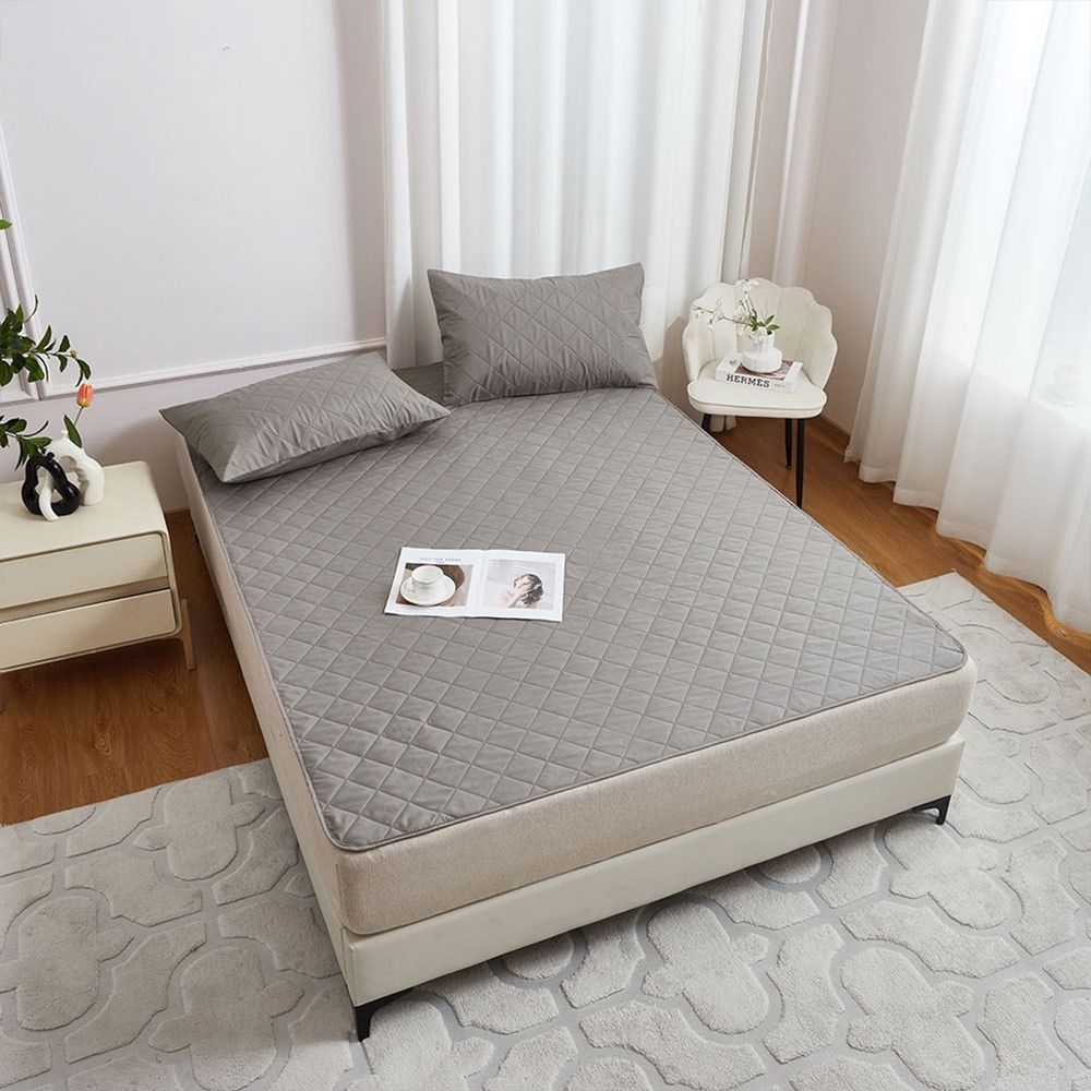 Waterproof Mattress Protector, Quilted Mattess Pad with Corner Elastic Straps, Reusable & Washable Bed Pads, Soft & Comfortable, Breathable, 78.7'x70.9'