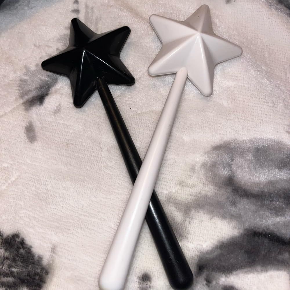 Two-Pack, Halloween, Christmas Kitchen Accessories(black&white)Salt and pepper shaker magic wands Duo salt / pepper